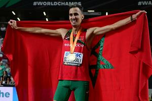MAROKO SLAVI EL BAKALIJA: Marokanski atletičar osvojio ZLATO na 3.000 metara stipl
