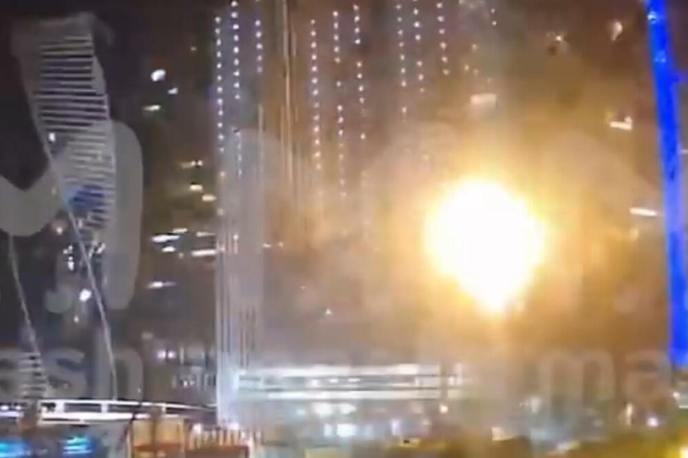 DRAMATIČAN SNIMAK IZ MOSKVE! Snimljen trenutak udara drona u zgradu: Sve je bljesnulo i počelo da gori