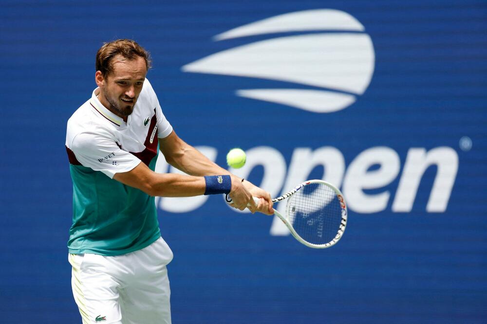 RUS KAO BRZI VOZ: Medvedev prepustio Balašu 2 gema i DOMINANTNO se plasirao u 2. kolo US Opena