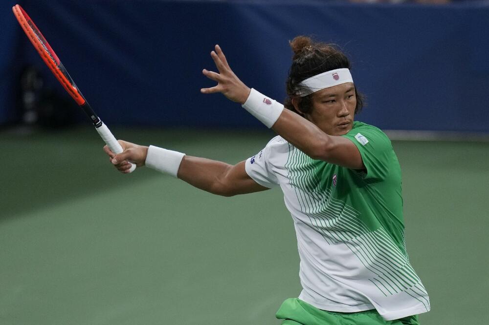 ŽIŽEN ŽENG NE PRESTAJE SA IZNENAĐENJIMA: Kineski teniser nastavlja da ispisuje istoriju tenisa svoje zemlje i na US Openu