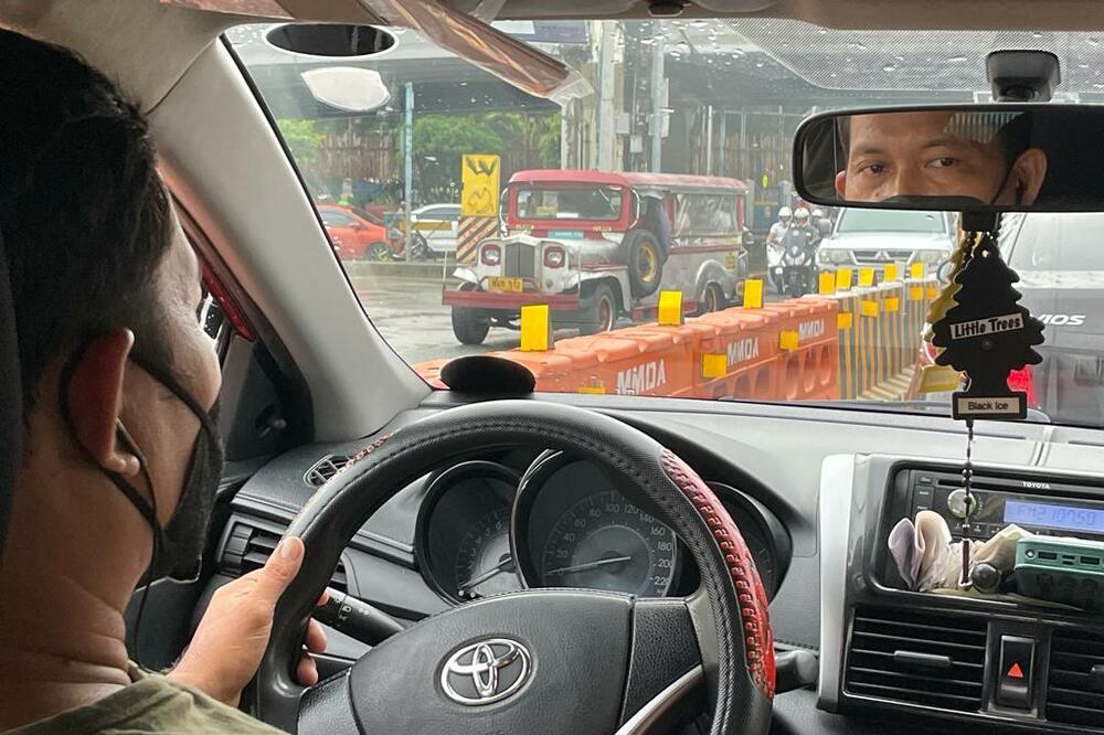 TEŠKO VAM JE NA POSLU, MALA VAM JE PLATA? Nije to ništa u pore]enju s PAKLOM koji preživljavaju taksisti u Manili FOTO