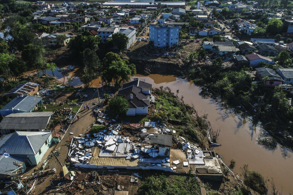 APOKALIPSA U TEKSASU! Više od 400 osoba evakuisano zbog poplava: Zvaničnici izdali posebna upozorenja