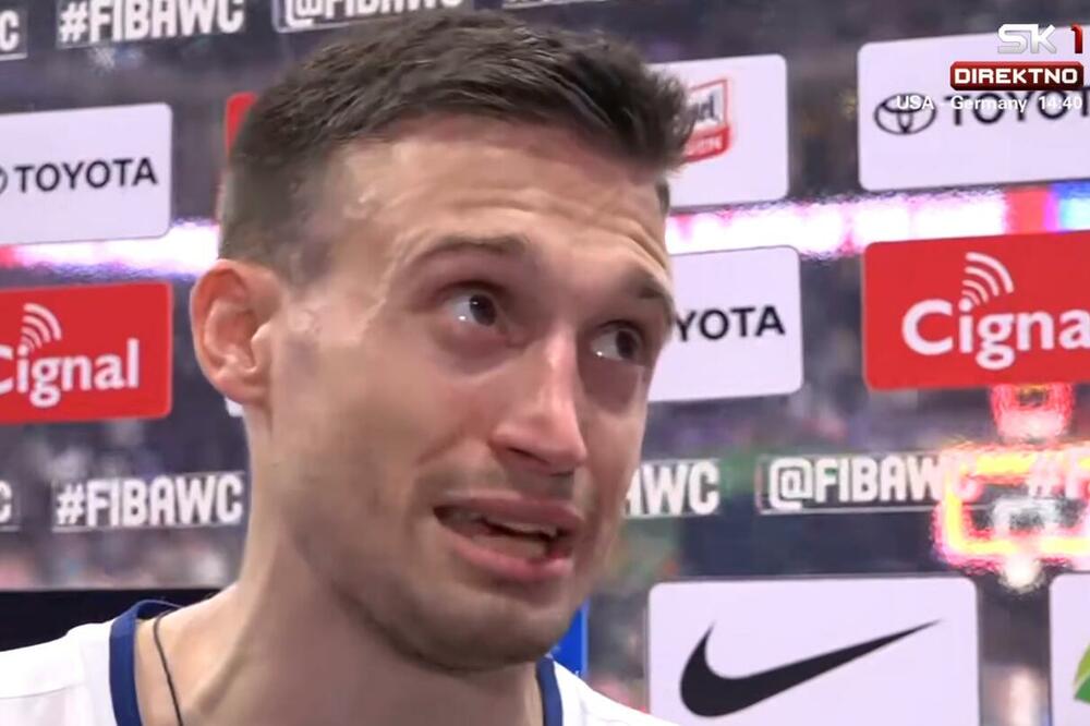 AVRAMOVIĆ SE RASPLAKAO POSLE MEČA: Njegove suze će vas potpuno slomiti - nije mogao da obuzda emocije nakon plasmana u finale SP!