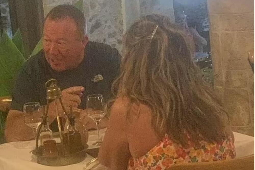 JELI I PILI PA ODBILI DA PLATE RAČUN: Objavili fotografiju turista iz Britanije koji su u 3 grčka restorana jeli za džabe!