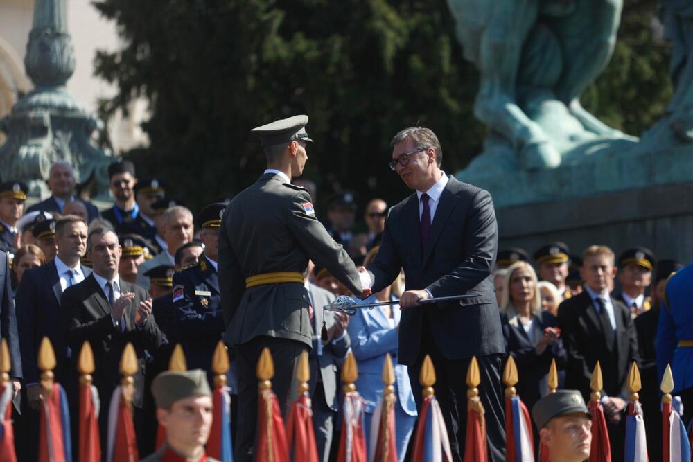 Vojska Srbije, promocija najmlađih oficira, Aleksandar Vučić