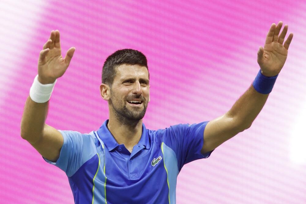 NAVIJAČI ĆE POLUDETI OD SREĆE! Posle finala US Opena, Novak uzeo dres VOLJENOG KLUBA i uradio sjajnu stvar! Ovo niste videli na TV