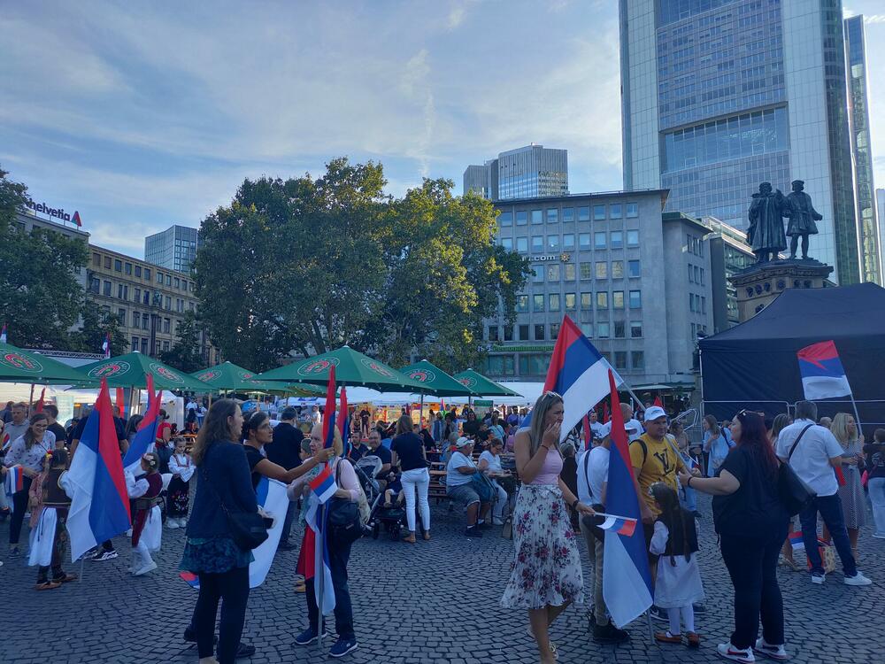 Dan srpskog jedinstva, slobode i nacionalne zastave, Frankfurt