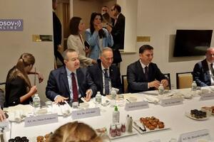 IVICA DAČIĆ NA RADNOM DORUČKU SA PREDSTAVNICIMA ZAPADNOG BALKANA: Srpsku delegaciju očekuje niz bilateralnih sastanaka!