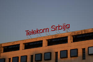 POTPISAN MEMORANDUM U BRIŽU: Telekom Srbija će stipendirati 10 studenata Koledža Evropa