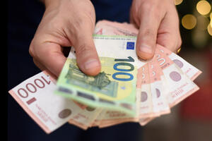 NARODNA BANKA SRBIJE SAOPŠTILA: Zvanični srednji kurs dinara danas je 117,2079