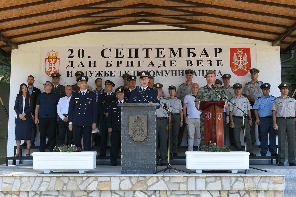 Vojska Srbije, Dan službe telekomunikacija i Brigade veze
