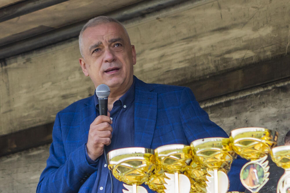 Gradonačelnik Subotice Stevan Bakić svečano otvorio 18. „Fijakerijadu“ u Novom Žedniku