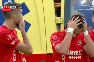 UZNEMIRUJUĆI PRIZOR! Stravična povreda rumunskog fudbalera: Uhvatio se za glavu kada je video kako mu izgleda noga! (VIDEO)