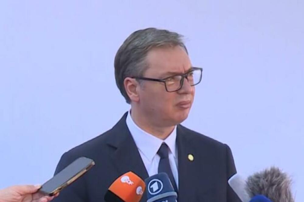 "MI SMO ZEMLJA KOJA ĆE ODRŽAVATI MIR I STABILNOST, BUDITE SIGURNI U TO": Predsednik Vučić se obratio javnosti iz Granade