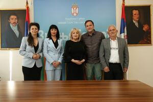 GRADIĆE SE DVA NOVA VRTIĆA U LESКOVCU I ĆIĆEVCU: Potpisani ugovori u Ministarstvu prosvete