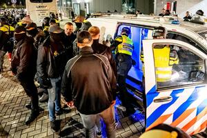 JEZIV PRIZOR! POGLEDAJTE KAKO HOLANDSKA POLICIJA HAPSI SRPSKOG FUDBALERA: Lisice na rukama i pravac zatvor?! (VIDEO)