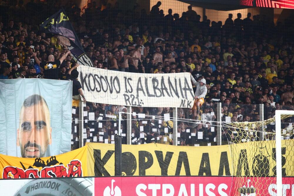 IDENTIFIKOVANI NAVIJAČI KOJI SU DIGLI PAROLU "KOSOVO JE ALBANIJA"! Klub bez razmišljanja doneo odluku - čeka ih ŽESTOKA kazna!