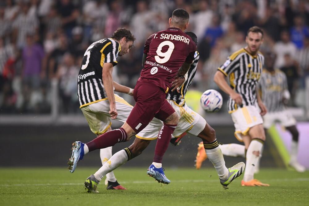 STARA DAMA SLAVILA U GRADSKOM DERBIJU: Juventus pobedio Torino