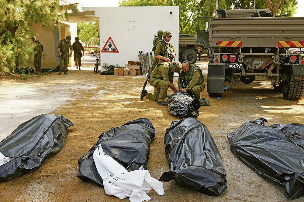 IZRAELSKI GENERAL ŠOKIRAN MASAKROM U KIBUCU: Bebama su sekli glave, čitave porodice su žive spaljivali!
