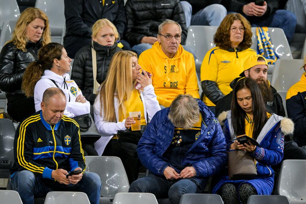 BEZ NACIONALNIH OBELEŽJA U GOSTIMA: Švedskim navijačima savetovano da ne nose odeću u bojama države iz koje dolaze