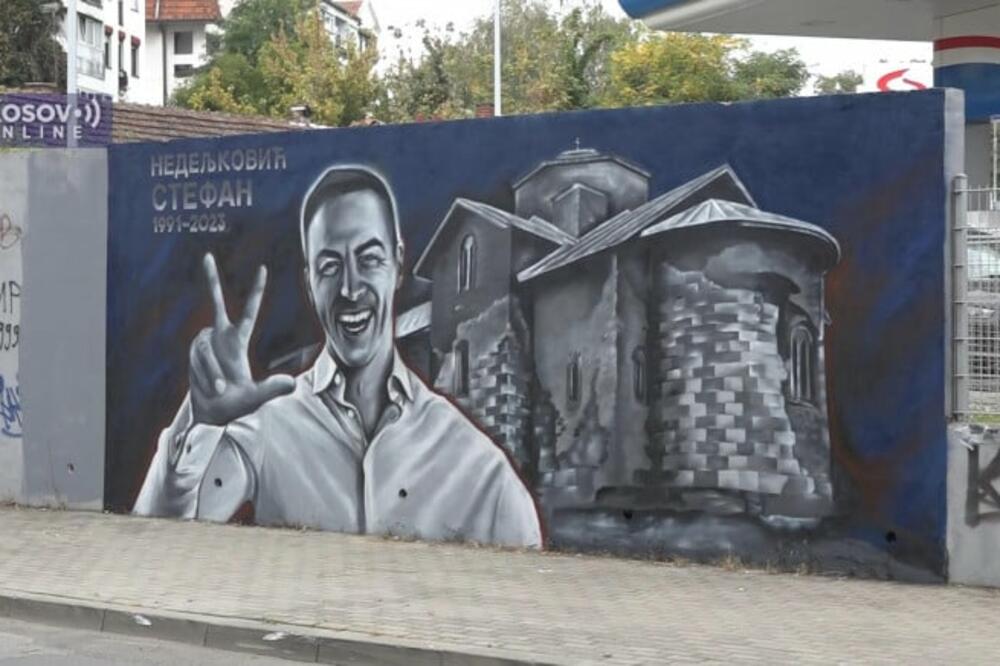STEFAN NEDELJKOVIĆ NEĆE BITI ZABORAVLJEN: U Kraljevu oslikan mural Srbinu ubijenom u Banjskoj (VIDEO)