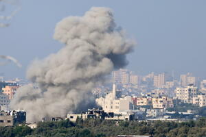 EKSPLOZIJE KOD BOLNICA U GAZI: Hamas tvrdi da su Izraelci pogodili zgradu iza zdravstvenog centra koji finansira Kuvajt (VIDEO)
