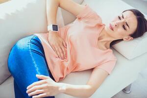 5 simptoma zbog kojih se morate javiti gastroenterologu: Ne odlažite pregled i izbegnite komplikacije