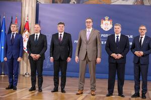 "VELIKA PETORKA" STIGLA U BEOGRAD: Počeo sastanak sa predsednikom Vučićem (FOTO)
