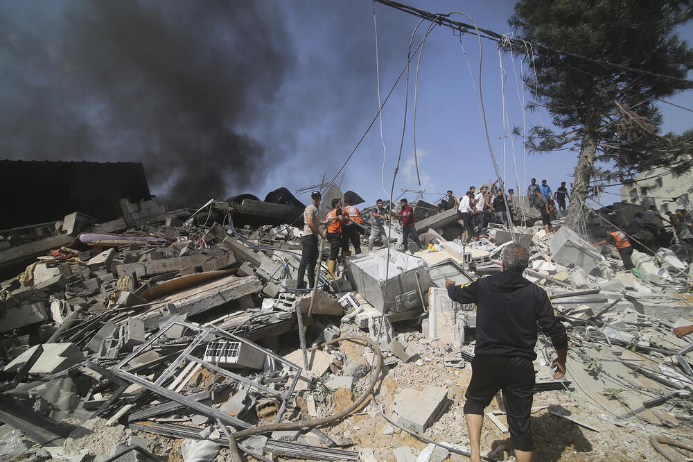 RASTE BROJ MRTVIH U GAZI! Palestinci: Izrael ubio najmanje 50 ljudi