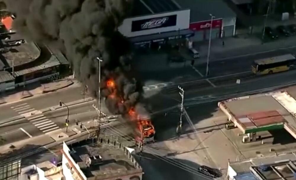 Brazil, zapaljeni autobusi