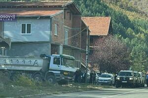 MEŠTANI ZUBINOG POTOKA UZNEMIRENI: Policija lažne države diže stanicu pored srpske škole