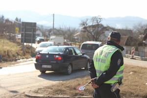 DROGIRANI MOLDAVAC DIVLJAO KROZ PRIJEPOLJE: Završio iza rešetaka, policija imala pune ruke posla