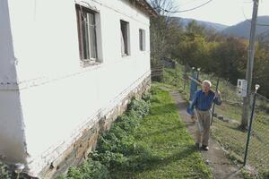 "POLA FAMILIJE NAM JE POMRLO DOK SMO DOČEKALI PRAVDU" Prodanovići iz sela kod Ivanjice 60 godina vodili borbu ZA SVOJE OGNJIŠTE