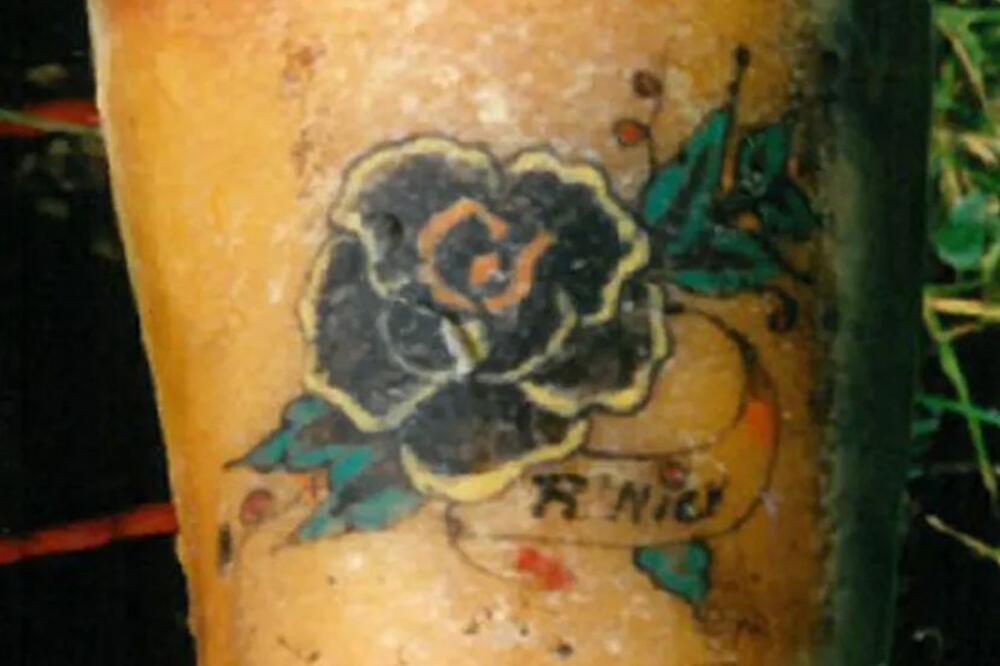 NIKO 3 DECENIJE NIJE ZNAO KO JE, INTERPOL TRAŽIO POMOĆ: Rešena misterija ubistva "devojke sa tetovažom cveta", ovako je IZGLEDALA