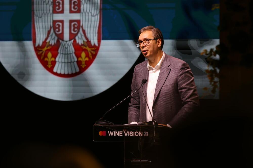 Aleksandar Vučić, Sajam vina