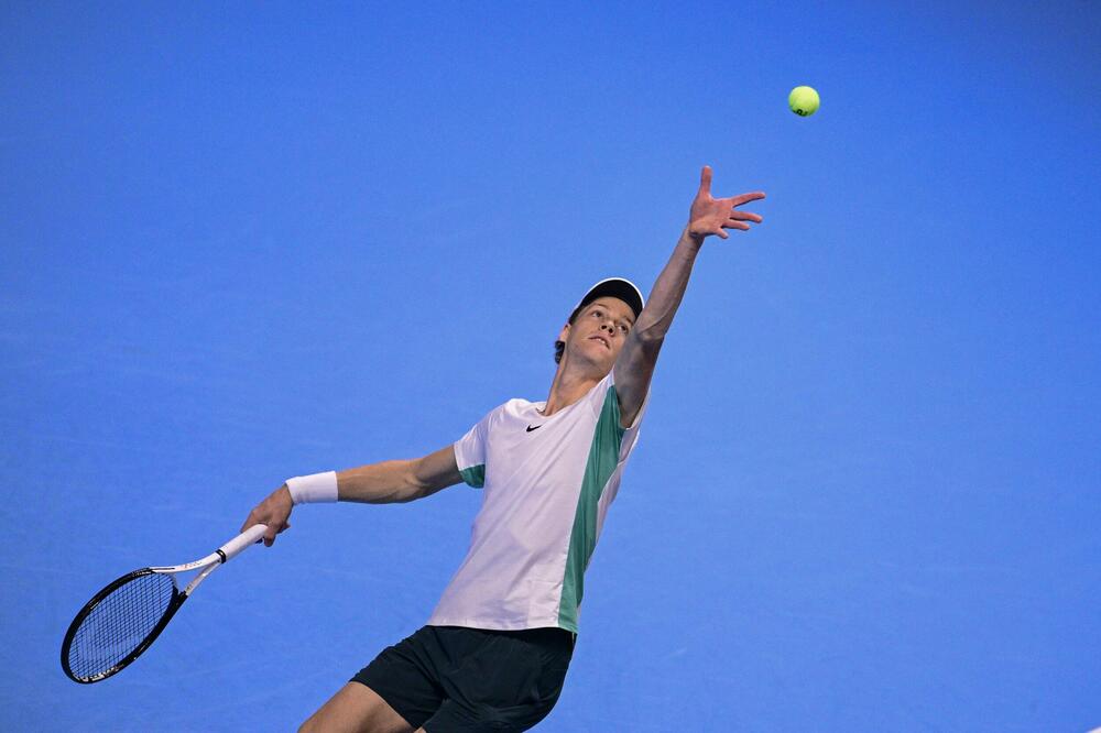 SINER PRED FINALE TORINA: Privilegija je igrati sa Novakom koji piše istoriju tenisa...