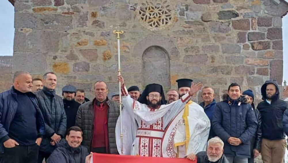 Lažni sveštenik Nikola kog se odrekla kanonska albanska crkva 