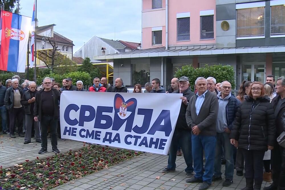 PREDSEDNIK JE VRATIO SRBIJU IZ MRTVIH: Građani Republike Srpske iskazali podršku Aleksandru Vučiću pred izbore 17. decembra!