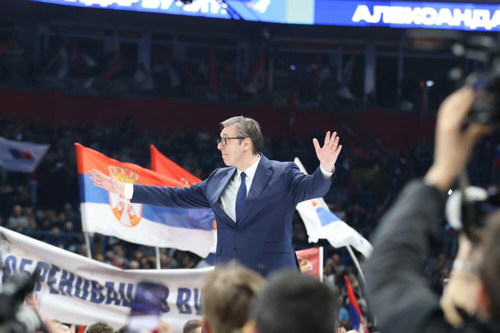 "KAMPANJA PROTIVNIKA IZGLEDA KAO VIC, SAMO KUNU I PROKLINJU MENE" Vučić: Drago mi je što sam gromobran za sve njihove napade