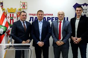 OBILAZAK: Ministar Cvetković posetio Lazarevac i razgovarao sa privrednicima te opšine