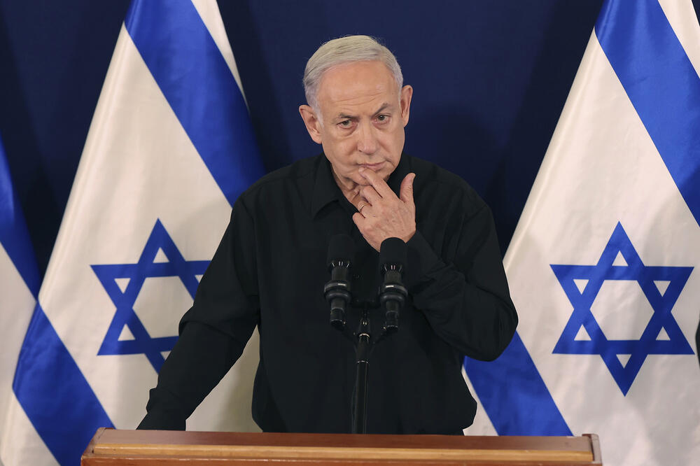 NETANJAHU JE VAN KONTROLE: Izraelski lider pokušava da vodi rat i istovremeno spase svoju fotelju