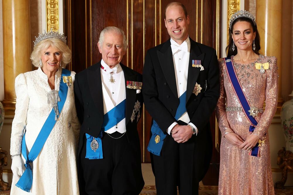 KAKAV OTAC TAKAV SIN: Da li britanska monarhija dobija novu KRALJICU KAMILU? Svi ubeđeni da se istorija LJUBAVNOG TROUGLA ponavlja