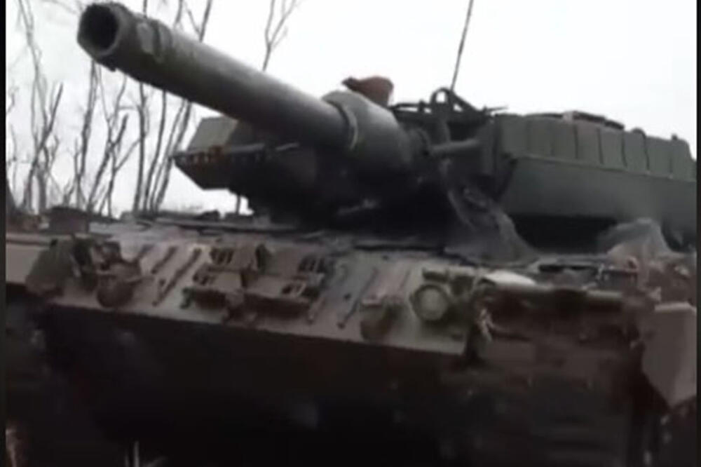 UHVAĆEN I MOĆNI LEOPARD! Oklopna zver prvi put pala u ruke Moskve RUSI POKAZALI NAJVEĆI TROFEJ OD POČETKA RATA (VIDEO)