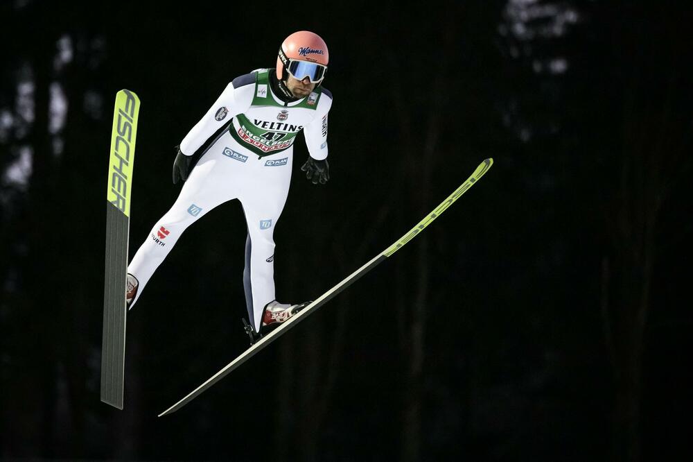 SVETSKI KUP U ENGELBERGU: Pijus Paške do prve pobede u karijeri u ski skokovima