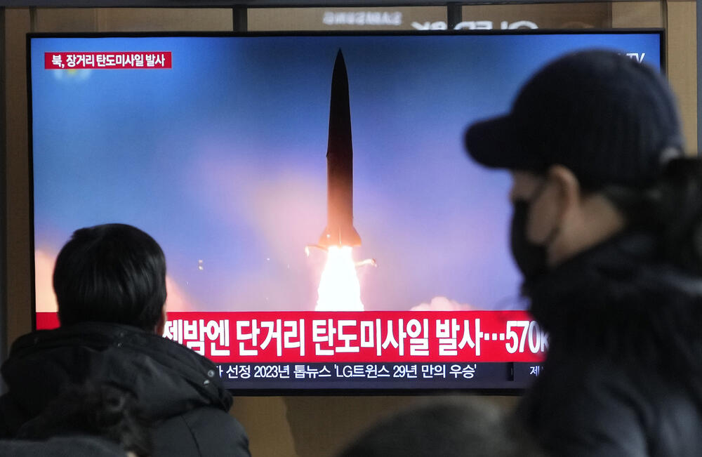 Severna Koreja, Kim Džong-un, balistička raketa