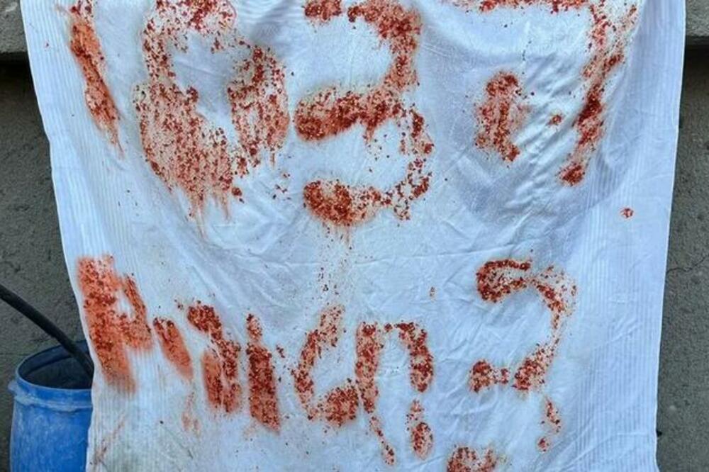 TUGA! OD OSTATAKA HRANE PISALI MOLBU ZA POMOĆ: Izraelski taoci istakli ovu belu zastavu, nije ih spasla od METAKA SOPSTVENE VOJSKE
