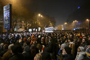 HILJADE LJUDI NA ULICAMA U BRATISLAVI: Protest protiv slovačke vlade jer se "previše približila Rusiji"