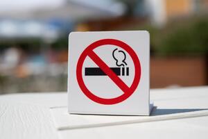 75% GRAĐANA SRBIJE PODRŽAVA ZABRANU PUŠENJA: Sve su prilike da od proleća više nema cigareta u zatvorenim javnim prostorima