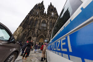 ISLAMISTI SPREMALI NAPAD NA CRKVU U BEČU? Hapšenja u Austriji i Nemačkoj, među metama i katedrala u Kelnu, NAPET BOŽIĆ U EVROPI