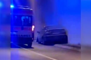 SAOBRAĆAJNA NESREĆA U TUNELU KOD NOVOG SADA: Auto se zabio u zid, Hitna pomoć na terenu (VIDEO)